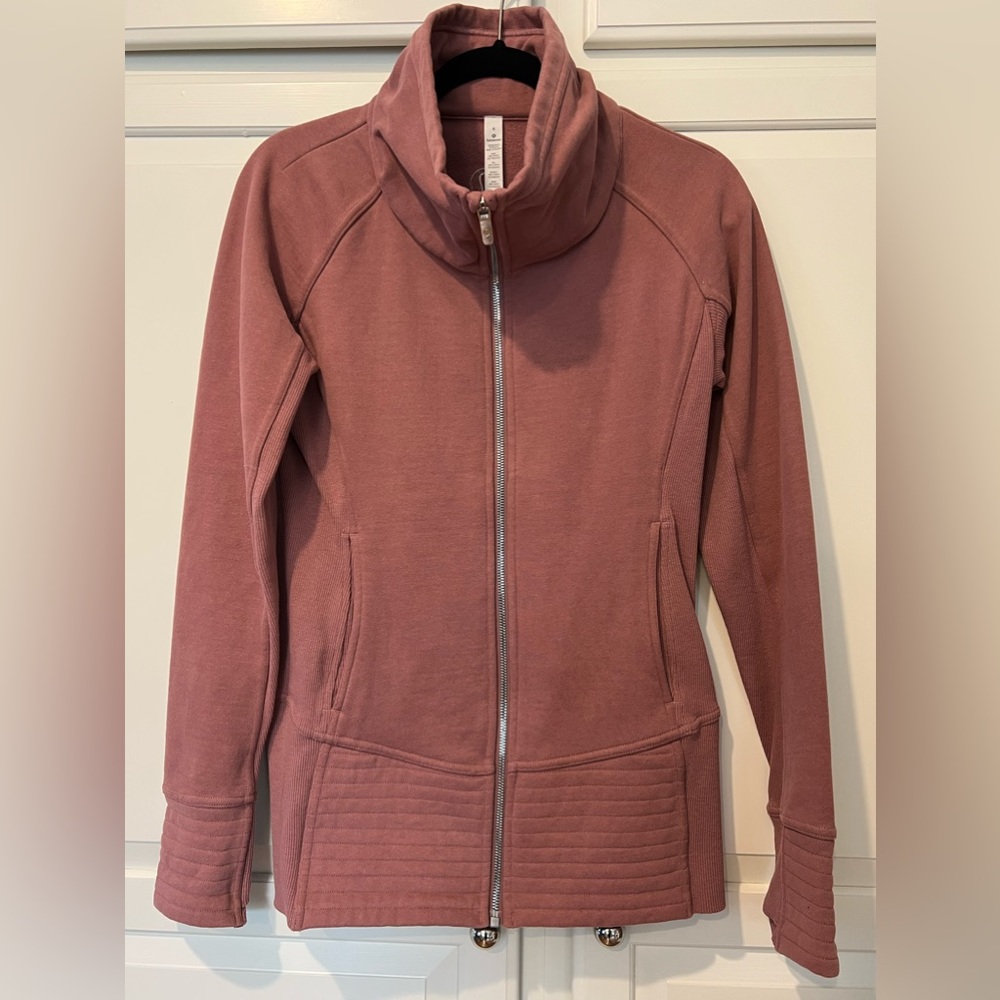 Lululemon zip up sweatshirt. Size 6.
